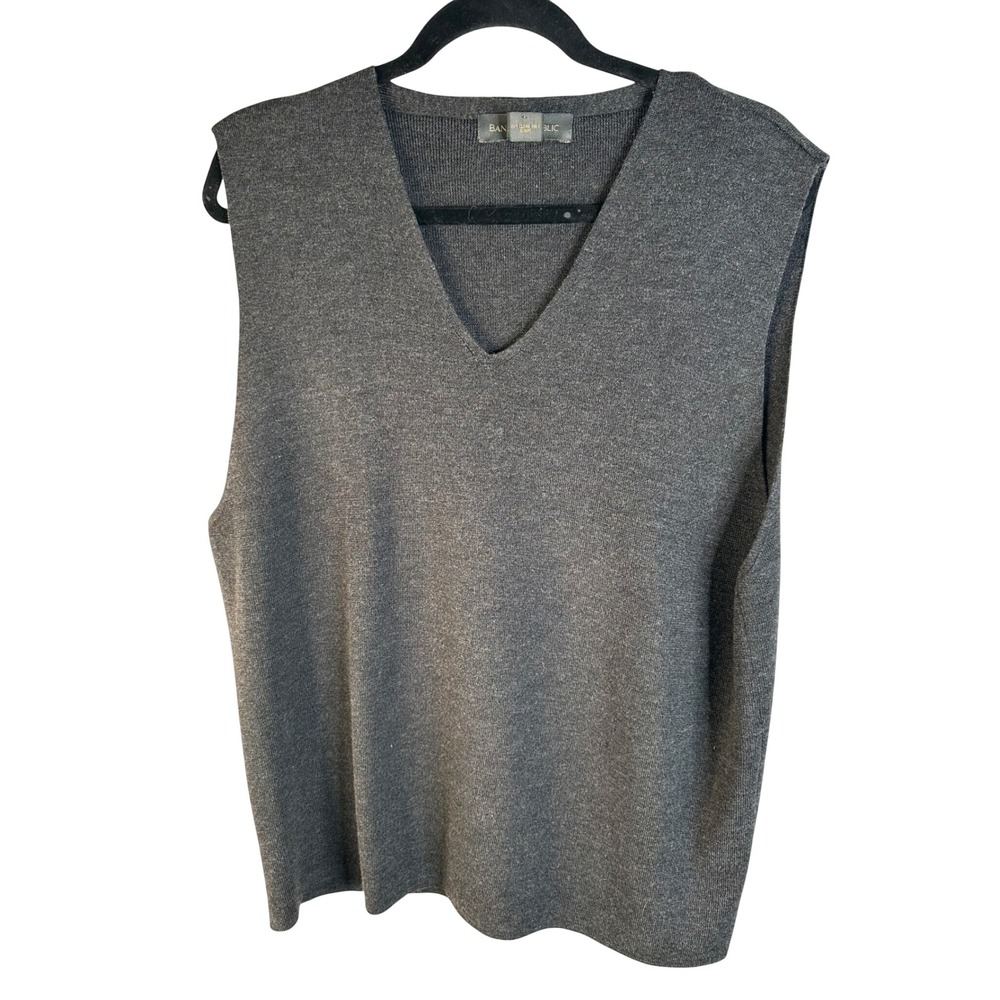Banana Republic Men's Charcoal Gray 100% Merino Wool V-Neck Sweater Vest Large